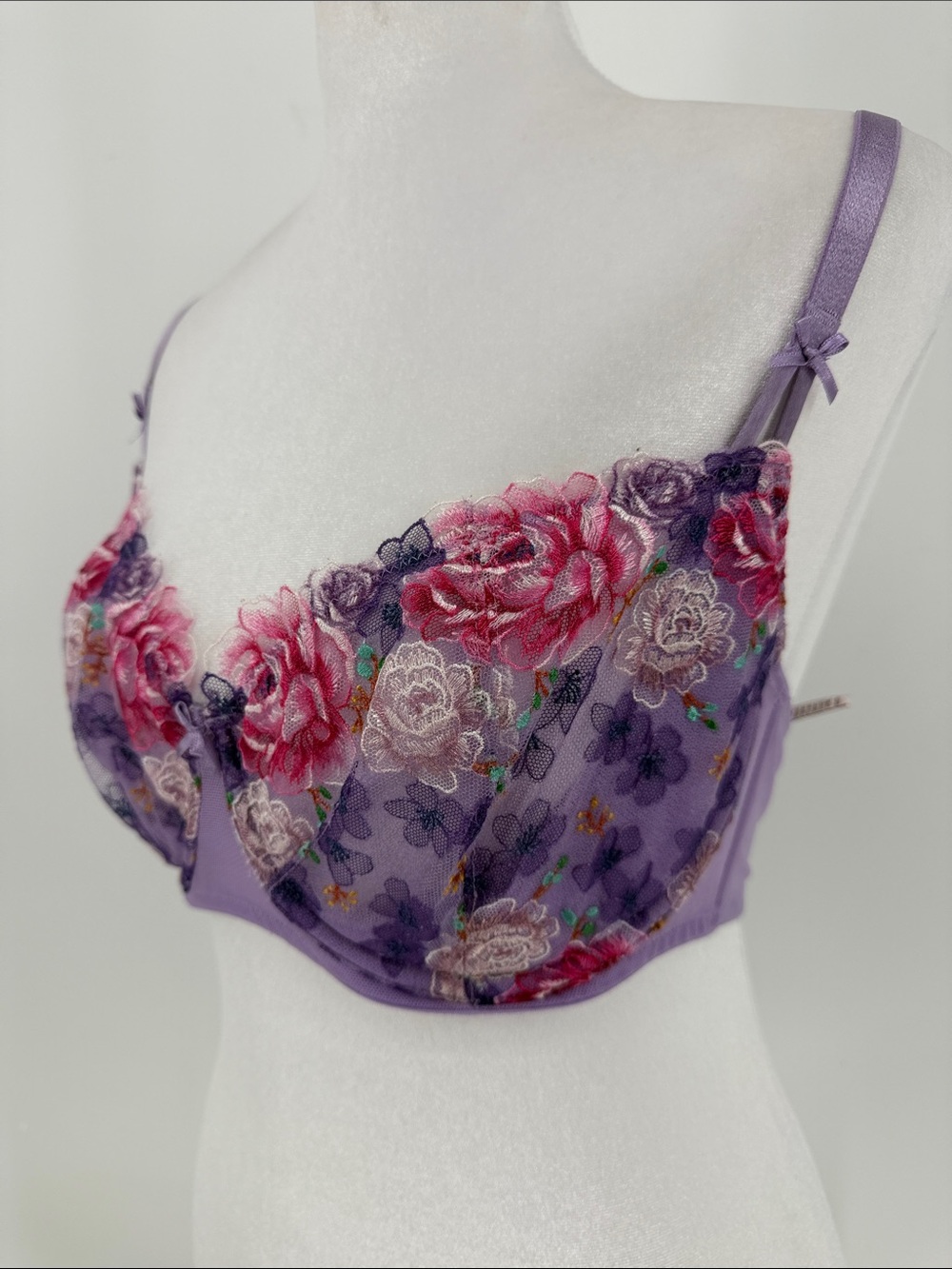 Victoria’s Secret Dream Angels Floral Embroidered Push-Up Bra 34DD Purple